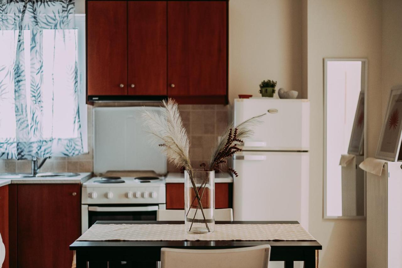 House In The Center Apartment Каламата Екстериор снимка