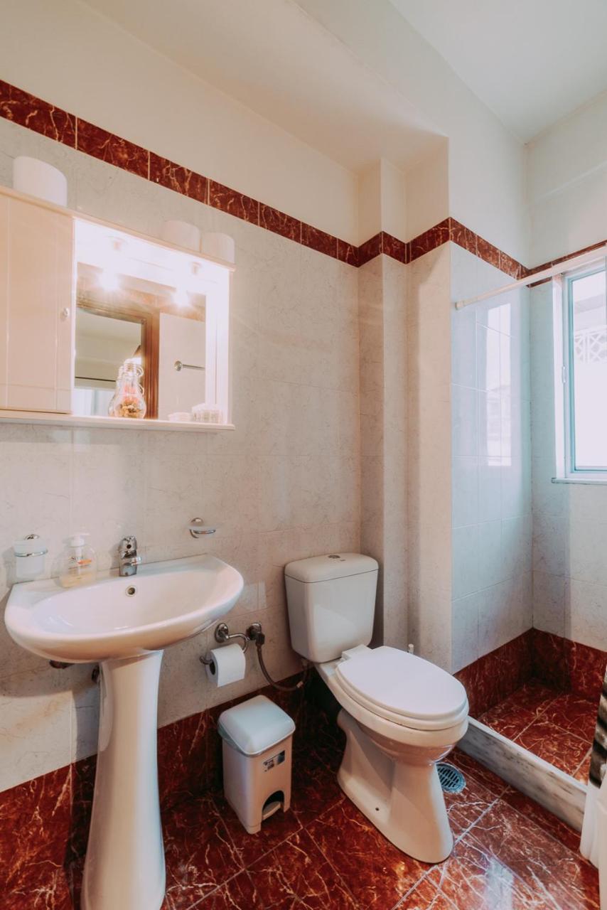 House In The Center Apartment Каламата Екстериор снимка
